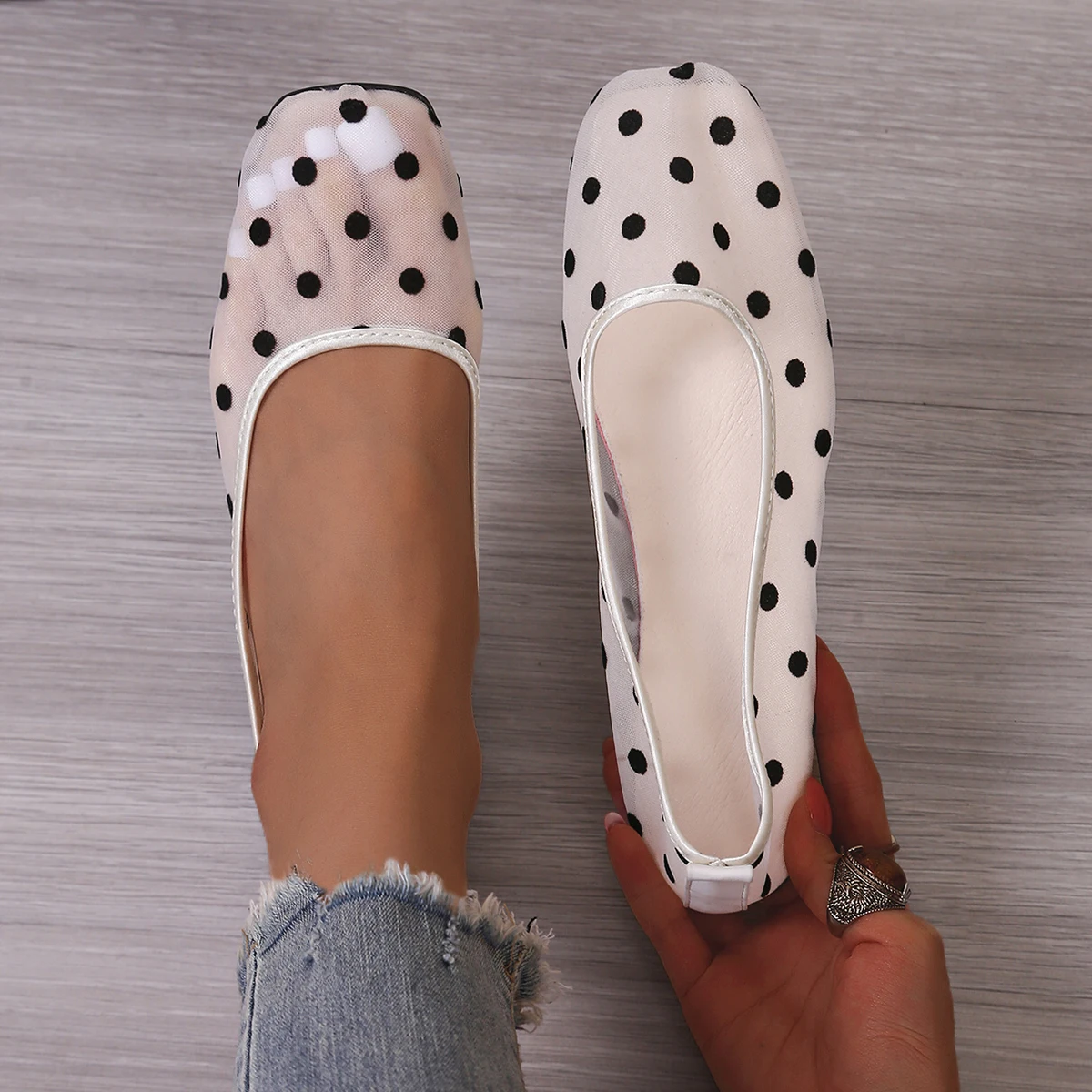 Women Flats Spring Autumn Loafers Fashion Polka Dot Mesh Breathable Shoes Women Female Soft Soled Comfortable Sneakers Women