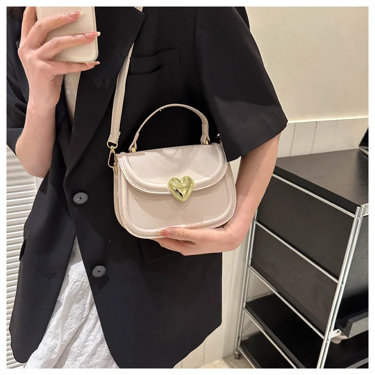 Trendy Designer Handbags Casual Shoulder Bag Heart Decoration Crossbody Bags For Women Fashion Small Top Handle Bags