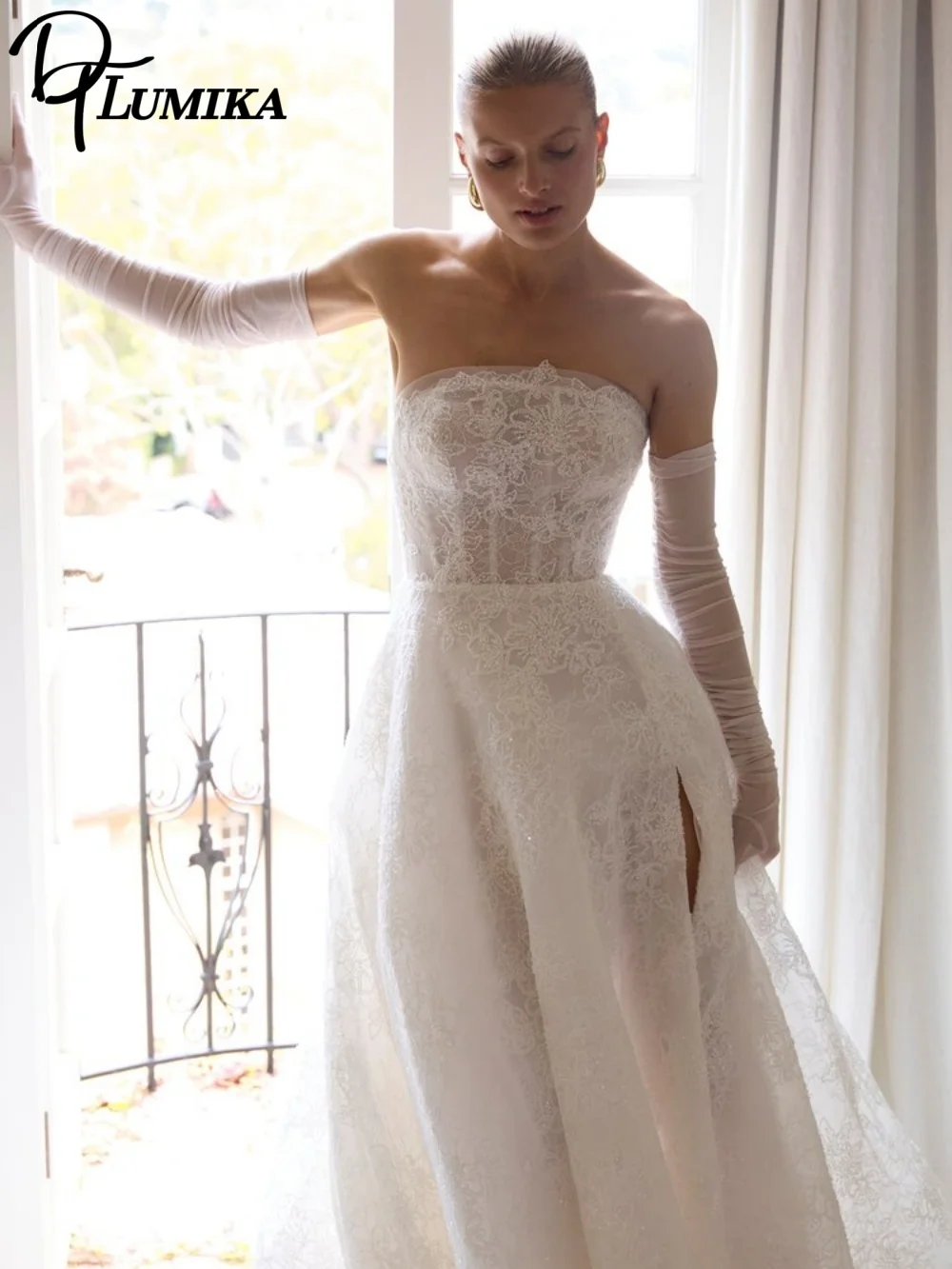 

Elegant Lace Tulle Wedding Dress Glamorous Strapless Bridal Gown Stylish High - Slit Floor - Length Wedding Gown Customized