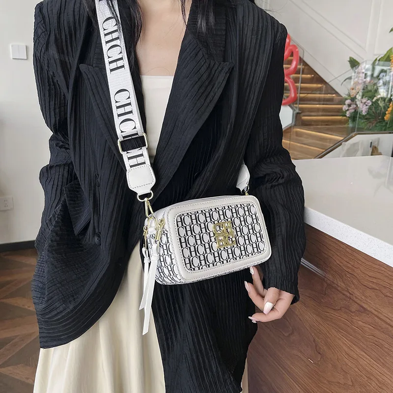 Unique 2025 Square Bag for Women, Chic Structured Crossbody Purse, Minimalist Designer Shoulder Bag, Trending Bestseller