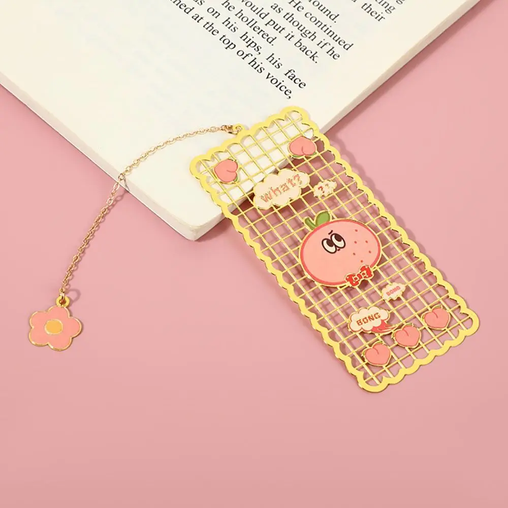 Chinese Style Metal Hollow Bookmark Strawberry Rabbit Bookmark Reading Book Clip Book Page Pagination Marker Book Clip Bookmark