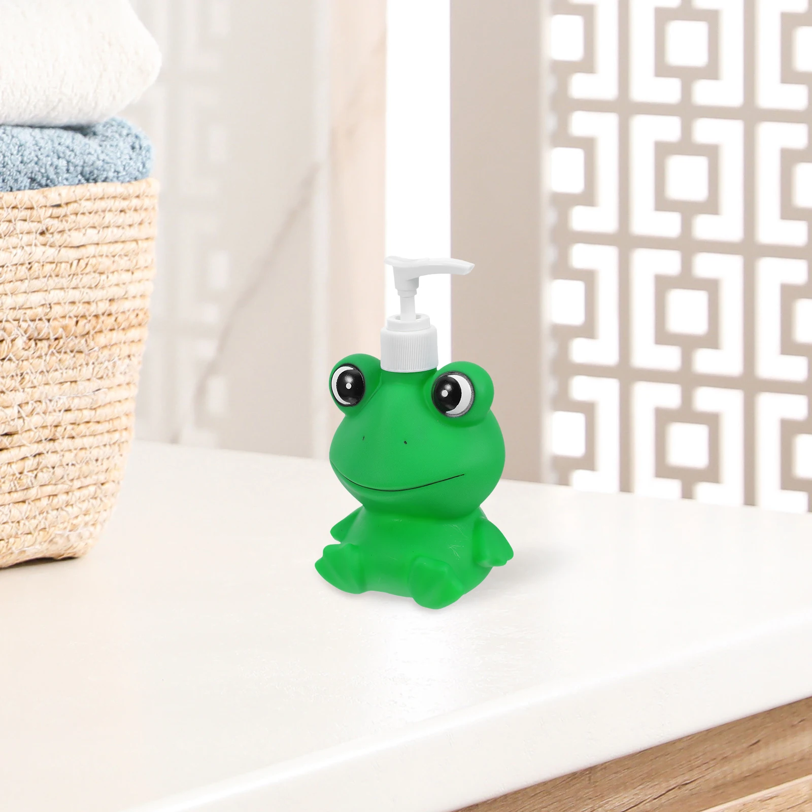 

300Ml Kids Press Pump Bottle For Lotion Sub Bottle Refillable Dispenser Child Safe Green Frog Shape Soap Dispenser For Baby Body