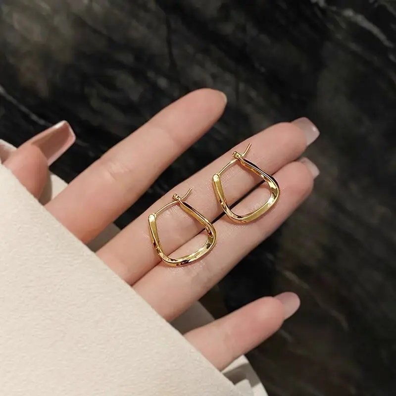 Simple Design Gold Color Geometric Twisted Square Hoop Earrings For Women Creative Young Girls Party Wedding Jewelry