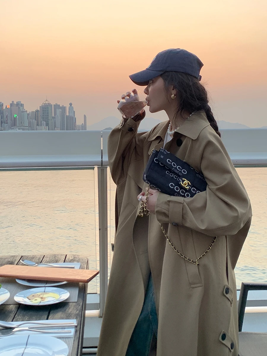 

Повседневная длинная модная женская ветровка YUM STAR QW23006, новинка весенней коллекции, стандартная длина рукава, другие материалы, 00% [материал, если применимо].