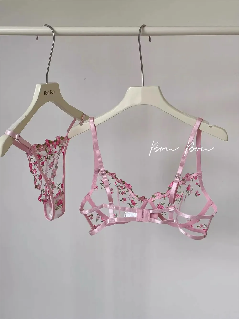 Vintage Französische Dienstmädchen-Sexy-Dessous, durchsichtiges Set mit Blumenstickerei, schwere Spitze, 32–38 AB, bequeme Unterwäsche in Übergröße MOYISU – Detail 6