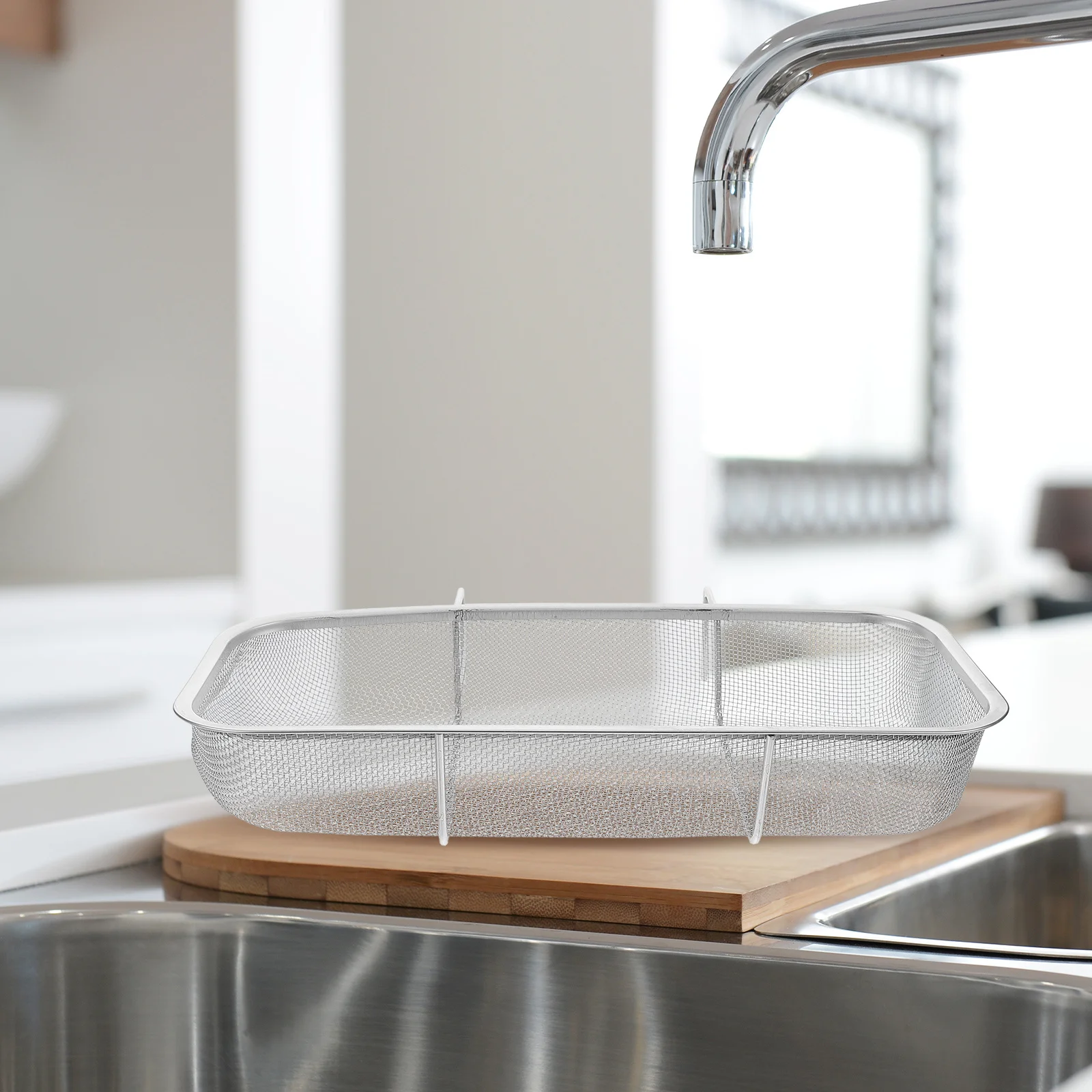 

Stainless Steel Hanging Sink Strainer Basket Side Filter Basket for Kitchen Sink Vegetable Fruit Food Waste Drain Colander