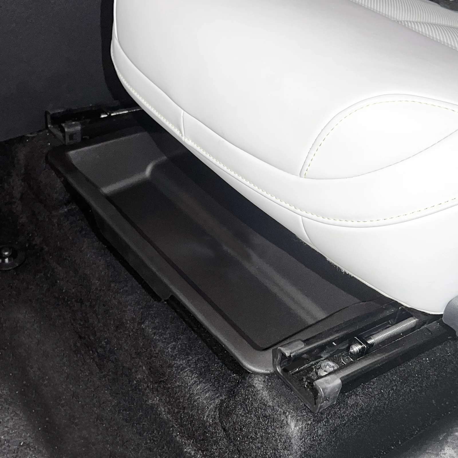 LUCKEASY für Xpeng G6 2023 2024 Untersitz-Aufbewahrungsbox Auto-Zubehör Schubladenartiger Organizer Vordersitz-Untersitzbox – Detail 7