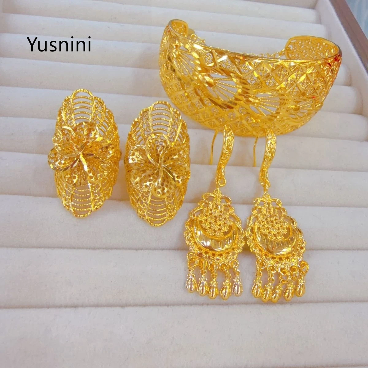 

New French Fashion Dubai High end 24K Gold Plated Bracelet Earrings Exquisite Wedding Party Jewelry Set for Lovers 333