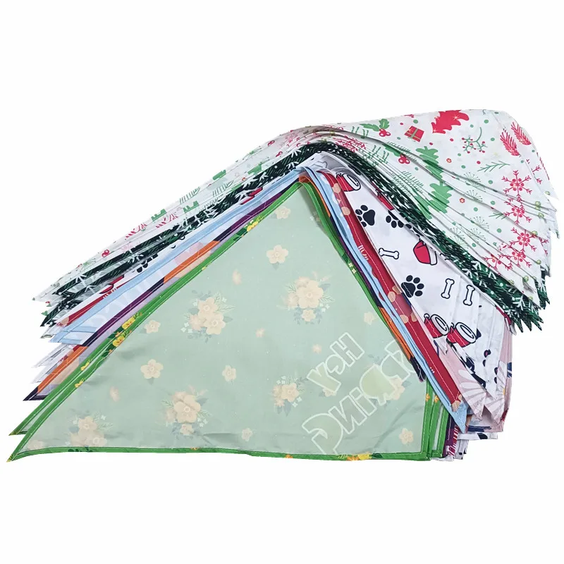 Wholesale 50/100pcs Christmas Dog Bandana Bulk Valentine\'s Day Plaid Pets Scarf Triangle Mix Pet Bandanas For Medium Large Dogs