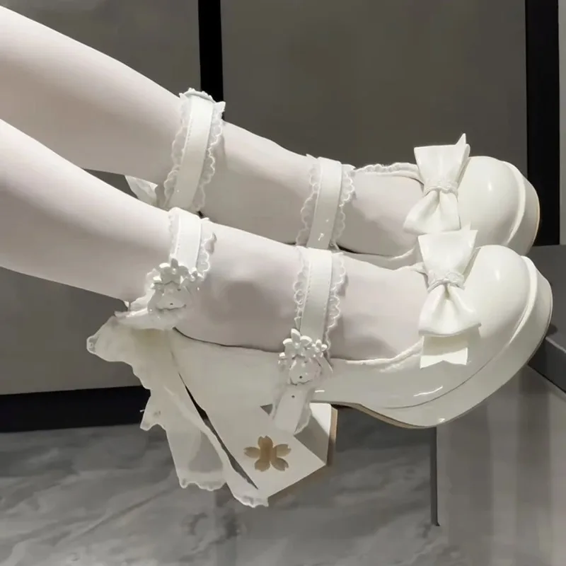 2025 Belle ragazze Lolita farfalla nodo tacchi alti scarpe con plateau, giovani donne studentesse carino sakura abito da sposa Mary Janes