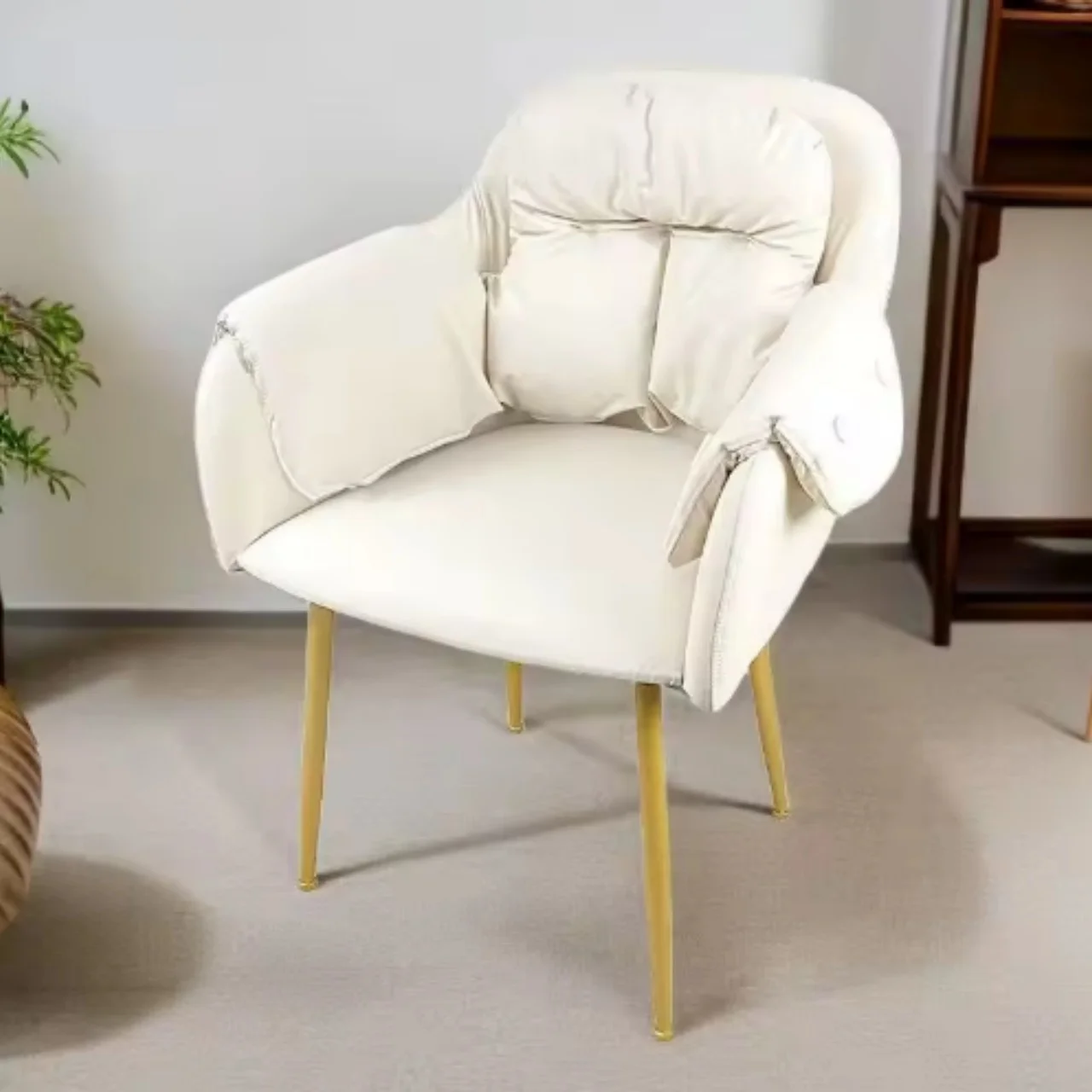 Single sofa chair, modern living room furniture, luxury velvet armchair