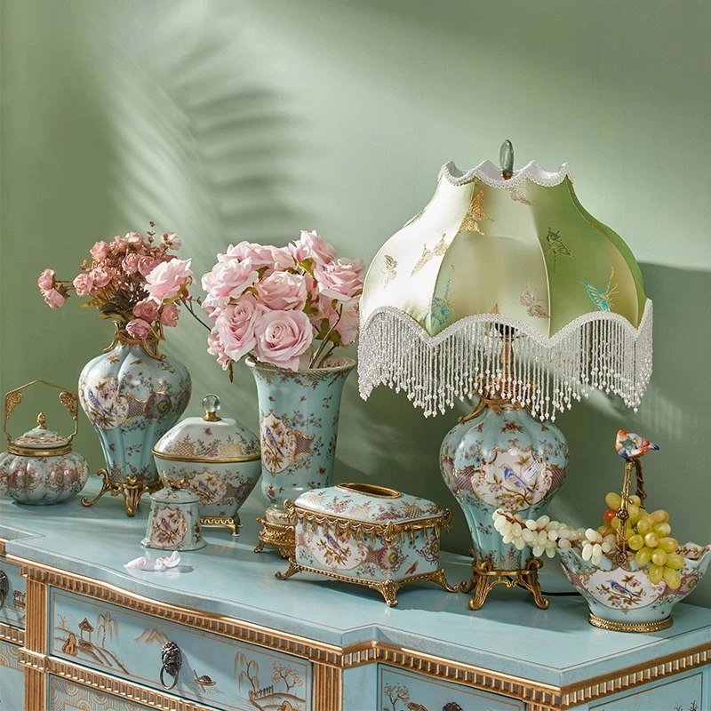 زخرفة مزهرية سيراميك ريترو، مجوهرات راقية، حرف يدوية منزلية كلاسيكية على الطراز الصيني، نحاس مع مزهرية من البورسلين
