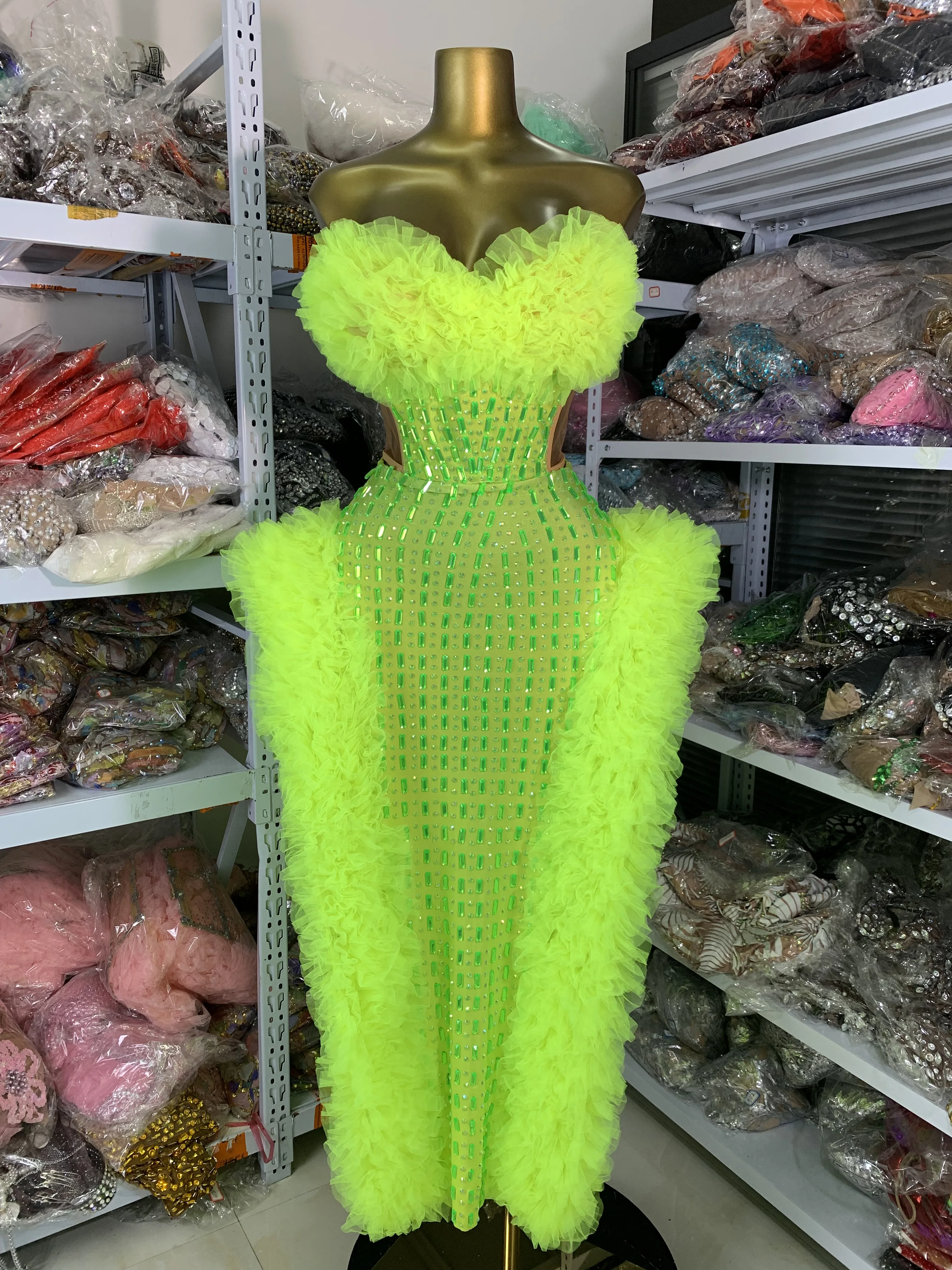

Women Special Ocassion Dress Strapless Crop Top And High Waist Hollow Out Side Skirt Crystal Beading Two Piece Sets Nightwears