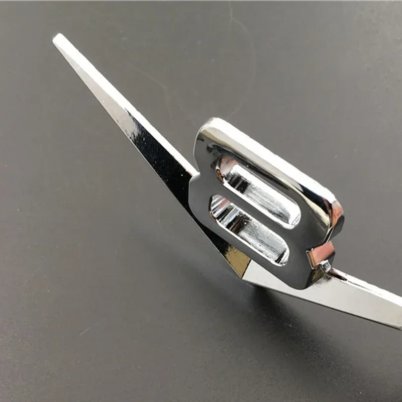 لسيارات BMW أودي فورد نيسان اكسسوارات السيارات ثلاثية الأبعاد معدن كروم أسود V6 V8 رسائل الخلفية الجذع الحاجز شارة شعار ملصق الشارات #4