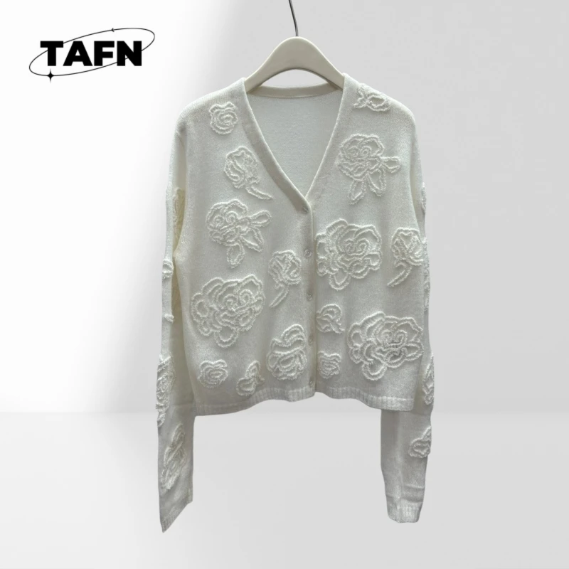 25 人気のヨーロッパとアメリカンスタイルのウール暖かい宴会高級女性のセーターフラワープリントハイエンド気質 A25065