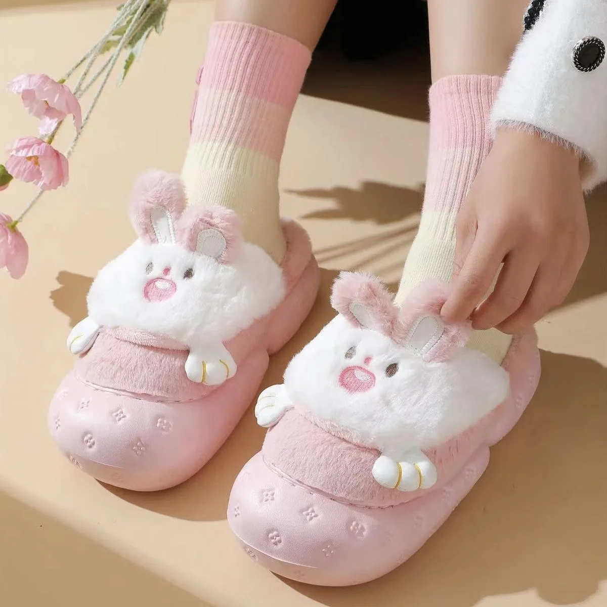 

2024 New Winter Cute Hairy Slippers Thick Bottom Warm, Super Soft, Comfortable Cartoon Rabbit Anti Slip Indoor