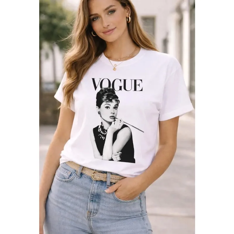 Audrey Hepburn Vogue-Stil T-Shirt, Schwarz-Weißes Porträt-Grafik-T-Shirt – Detail 6