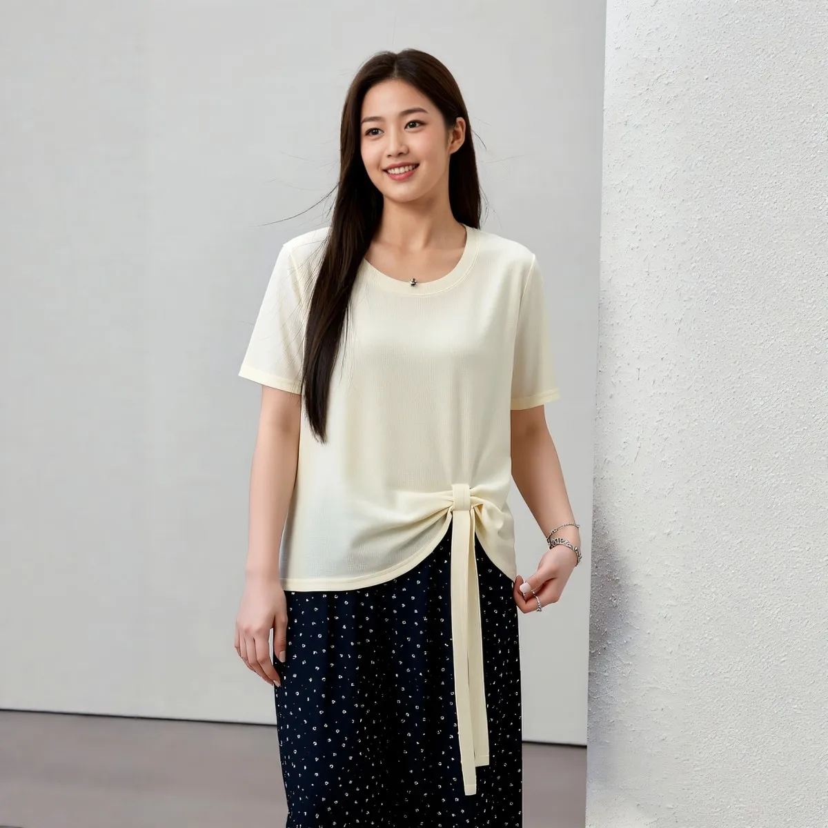 

Plus size, the top has a fairy like and beautiful design, irregular loose cotton fashion T-shirt 3536