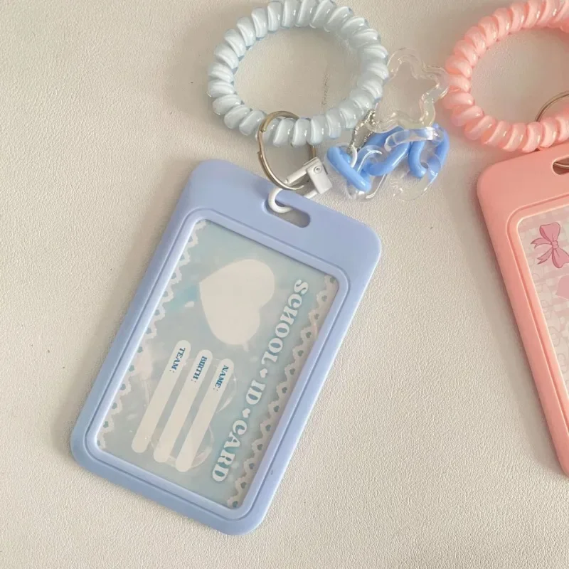 

INS милый квадратный чехол-держатель для карт Kpop с бантом для девочек, брелок в форме сердца, держатель для карт Idol, студенческий кампус, зажим для автобуса