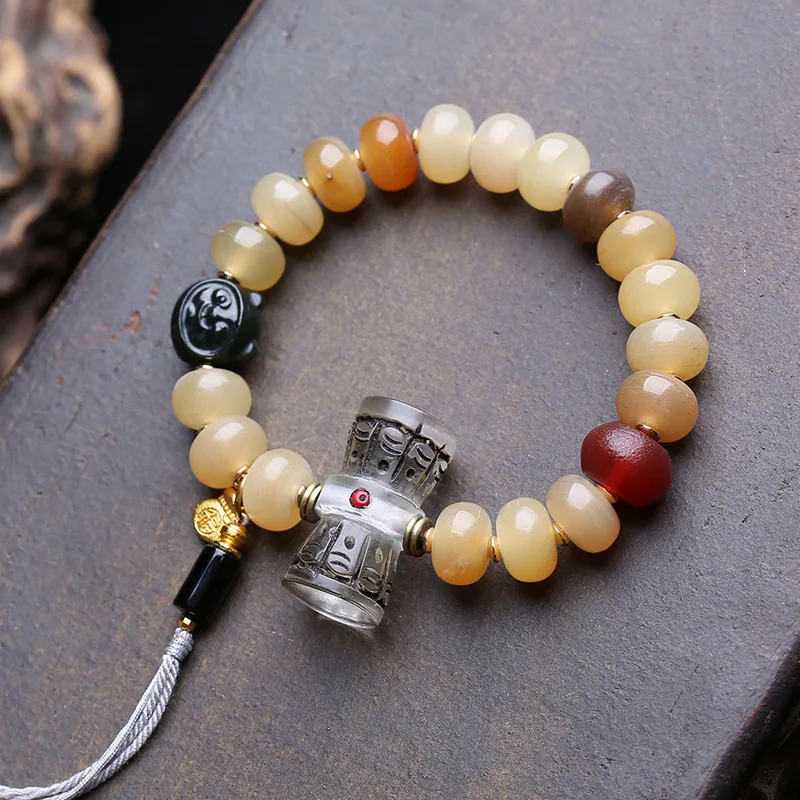Single-Loop Bracelet With-Patterned Red Agate , Hetian Jade Tiger Tooth Dzi Beads, And Vintage Bone Accessories