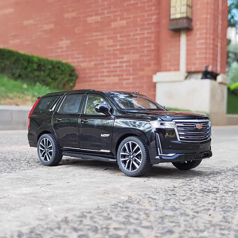 

1/32 Escalade SUV Alloy Car Model Diecasts Metal Off-road Vehicles Car Model Sound and Light Simulation Collection Kids Toy Gift