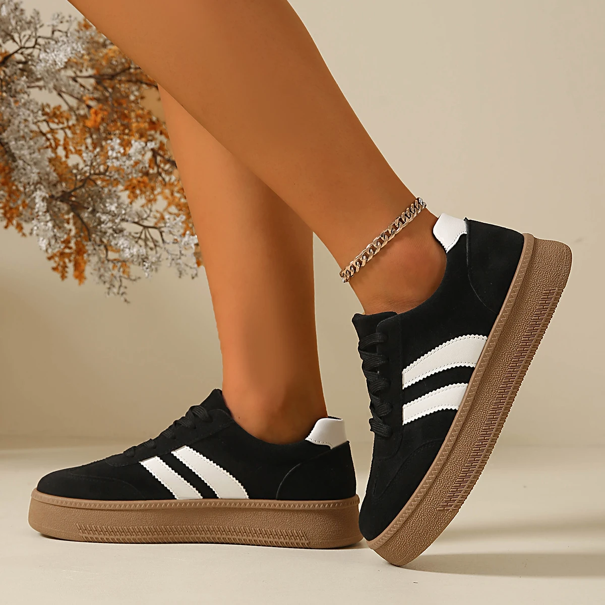 Damen-Sneaker aus Wildleder mit dicker Sohle, rutschfest, atmungsaktiv, zum Schnüren, Low-Top, All-Match, für den täglichen Gebrauch, Outdoor, Freizeit, Wanderschuhe – Detail 7