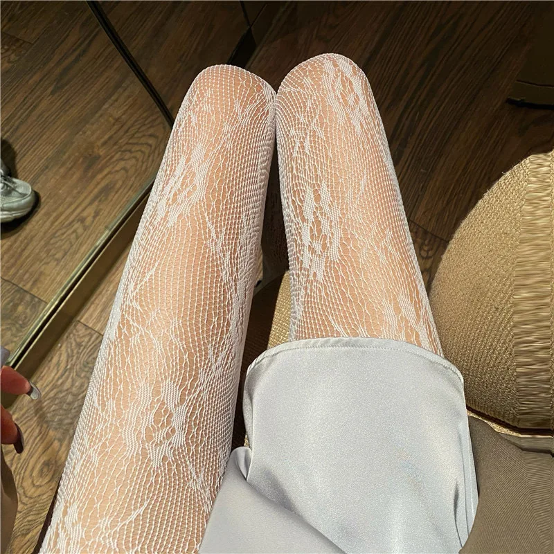 Gothic Damen Lolita Leggings mit Lochmuster, Retro Mädchen Strümpfe, Japanische Spitzenstrumpfhose mit Blumenmuster, Schwarze Strumpfhose – Detail 16