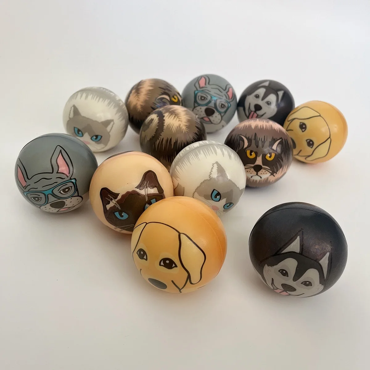 Pelota de espuma de dibujos animados para niños y adultos, juguete para aliviar el estrés, para ejercicio de muñeca y mano, 12 piezas, 6,3 Cm