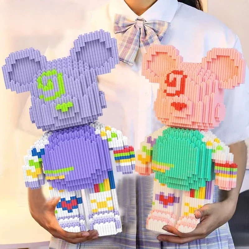 Gigantisch Vloeibaar Geweld Beer Cartoon Liefde Gewelddadige Beer Bearbrick Kleur Model Bouwsteen Micro Diamant Bakstenen Kids Speelgoed Cadeauset