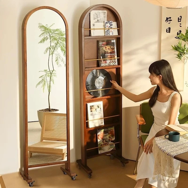 مرآة كاملة الجسم من الخشب الصلب، ورف كتب المجلات، وتقسيم متكامل للملابس من الأرض إلى السقف