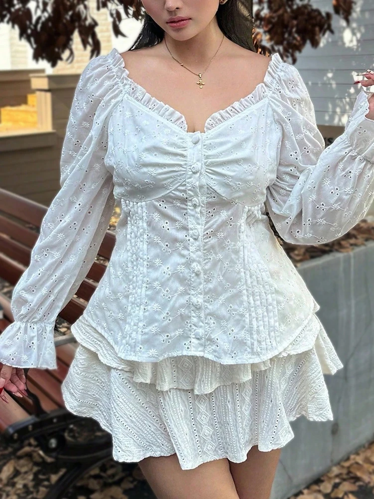 Blusa bordada con volantes y manga larga para mujer, Color sólido, talla grande, cuello en forma de corazón, elegante, novedad de primavera y verano