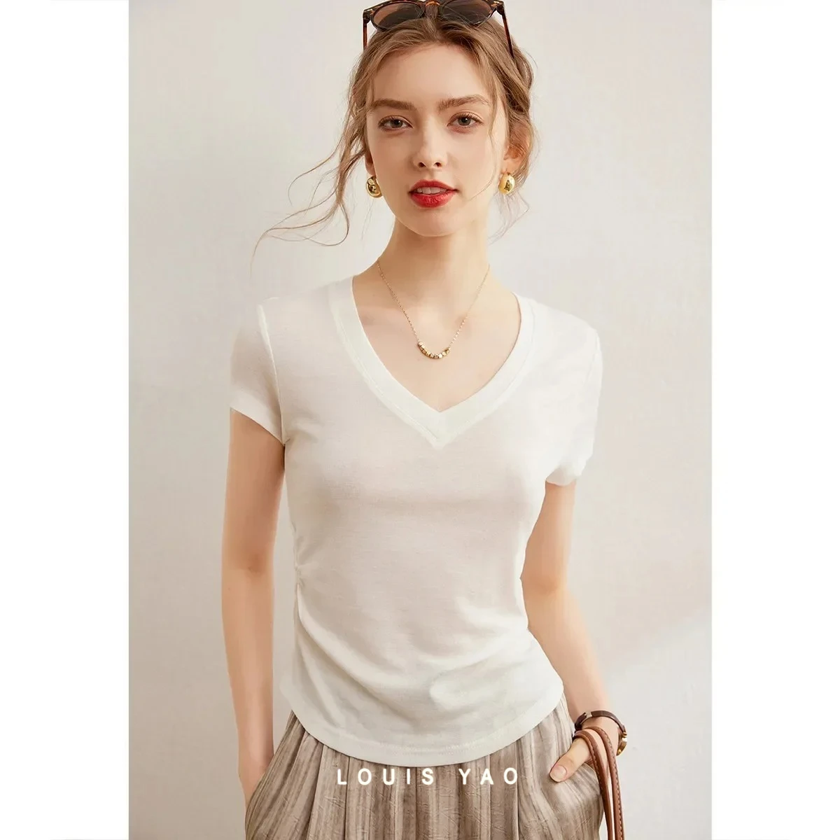 LOUIS YAO  V-Neck Short Sleeve T-shirt 2025 Summer Solid Color Tee Casual Basic Pullover Top  Women‘s T-shirt