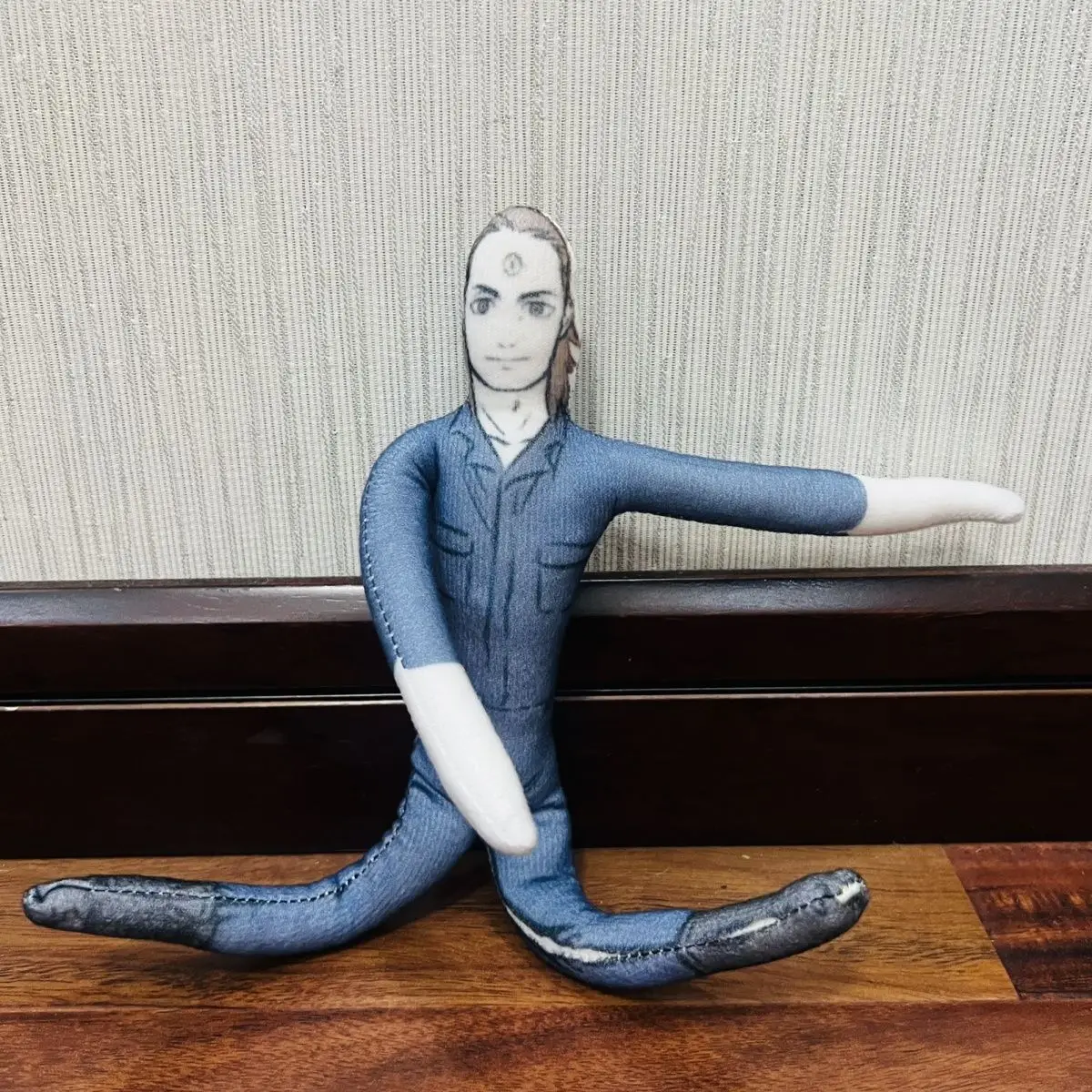 非人間エルラン・シェン大師アニメコスプレぬいぐるみ可動式抽象ボディワイヤースケルトンハロウィン小道具