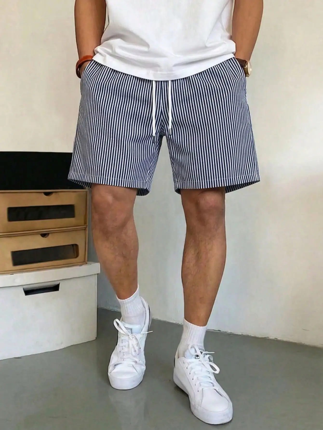

GRDR Men's Vacation Style Striped Shorts, Casual Comfortable Outgoing Minimalist Pants, Knee-Length