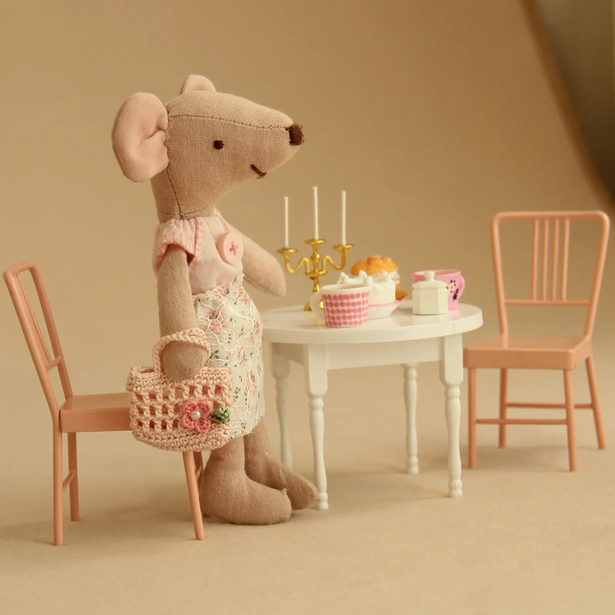 1:12 소형 가구 금속 크림 테이블 인형 집용 핑크 의자 BJD 인형 액세서리 및 놀이 척