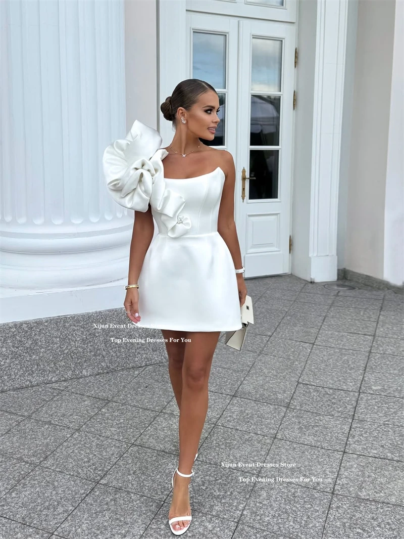 Xijun moderne ivoire robes de mariée courtes crêpe 3D fleurs a-ligne Mini robes de bal sans manches robes de mariée formelles personnalisées