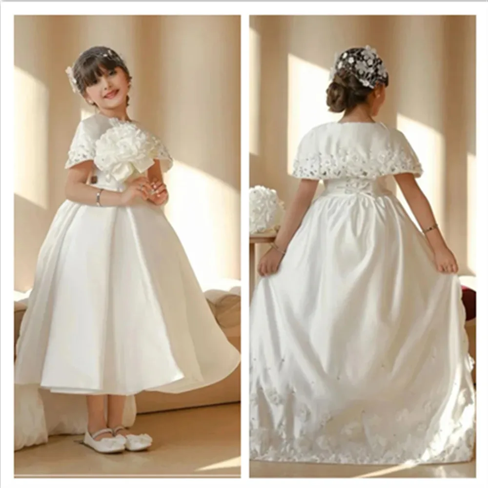 ชุดเดรสเด็กหญิงงานแต่งงานผ้าซาตินสั่งทำพิเศษ ประดับด้วยลูกไม้ ผ้าคลุมไหล่ สง่างาม สไตล์เจ้าหญิง สำหรับพิธีศีลมหาสนิทครั้งแรก งานฉลองวันเกิดครบ 15 ปี และงานพิธีการต่างๆ