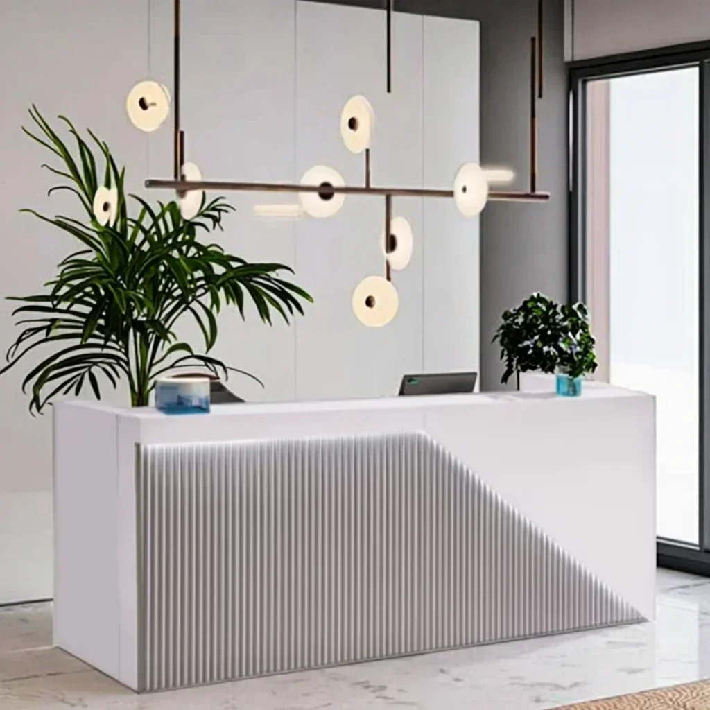 

Современная минималистичная стойка ресепшн 1021: регулируемая офисная мебель для отелей, салонов красоты и офисов, материал — камень