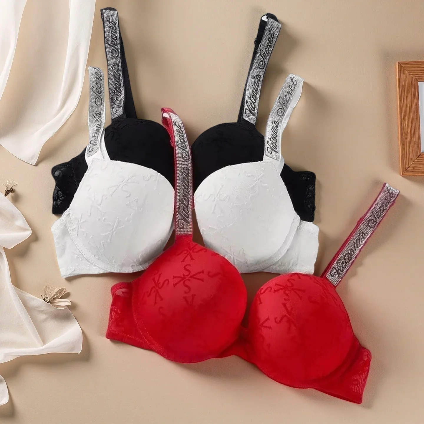 ملابس داخلية نسائية مثيرة على الموضة جديدة رياضية كلاسيكية مبطنة قابلة للتعديل مجموعة ملابس داخلية على شكل حرف V مجموعة ملابس داخلية S