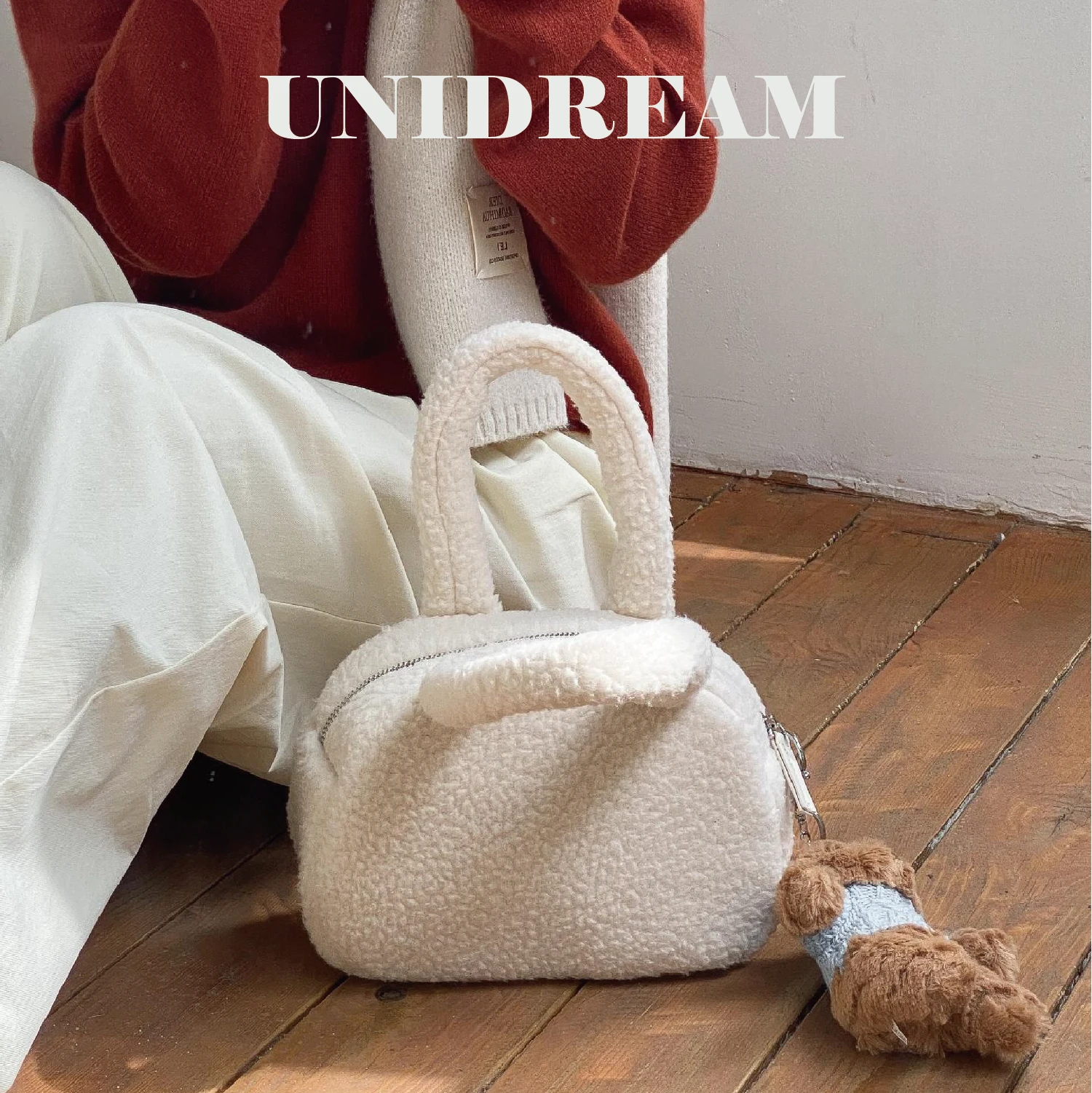 

2025 Winter New Women Plush Handbag Lamb Wool Shell Shape Small Tote Bag Cute Female Casual Shoulder Purse Cut Warm Bag