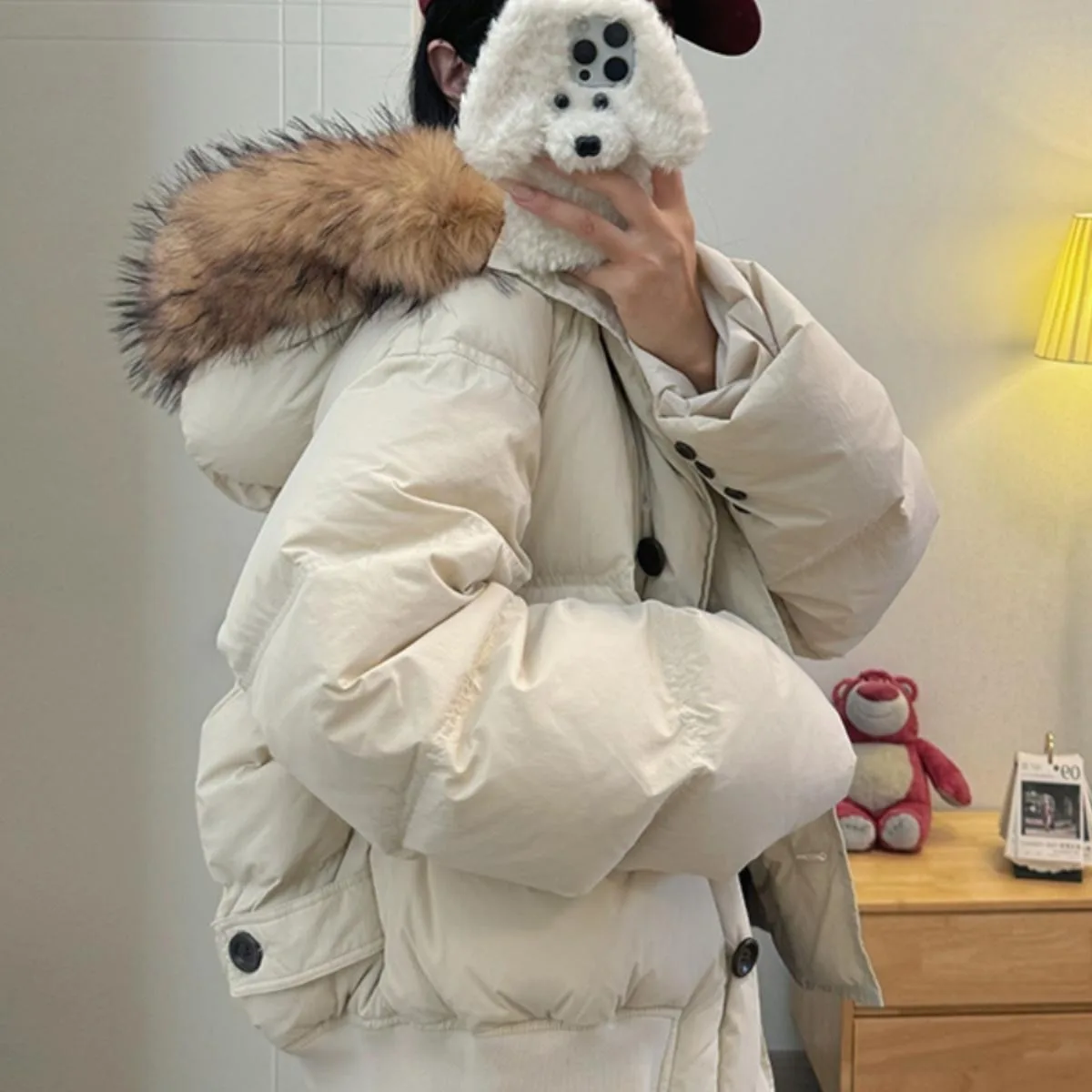 

2025 зимняя женская короткая куртка-пуховик Parker, большая свободная куртка-пуховик с капюшоном из натурального меха енота, толстая теплая ветрозащитная верхняя одежда, пальто