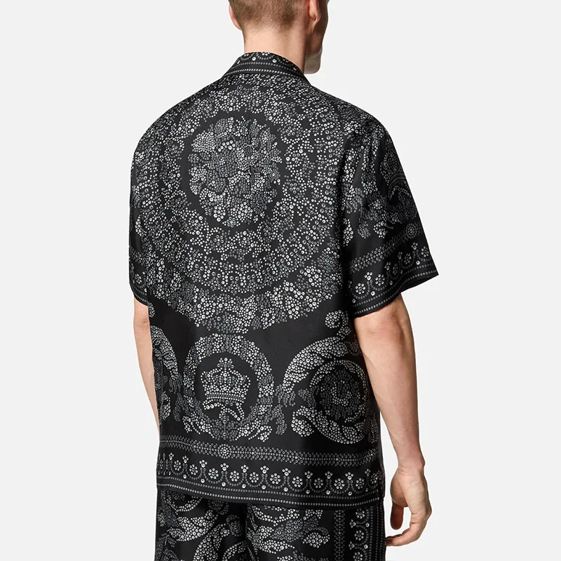 New casual tops for the spring and autumn seasons. Slim-fitting, stylish long-sleeved printed shirts for men vintage clothes