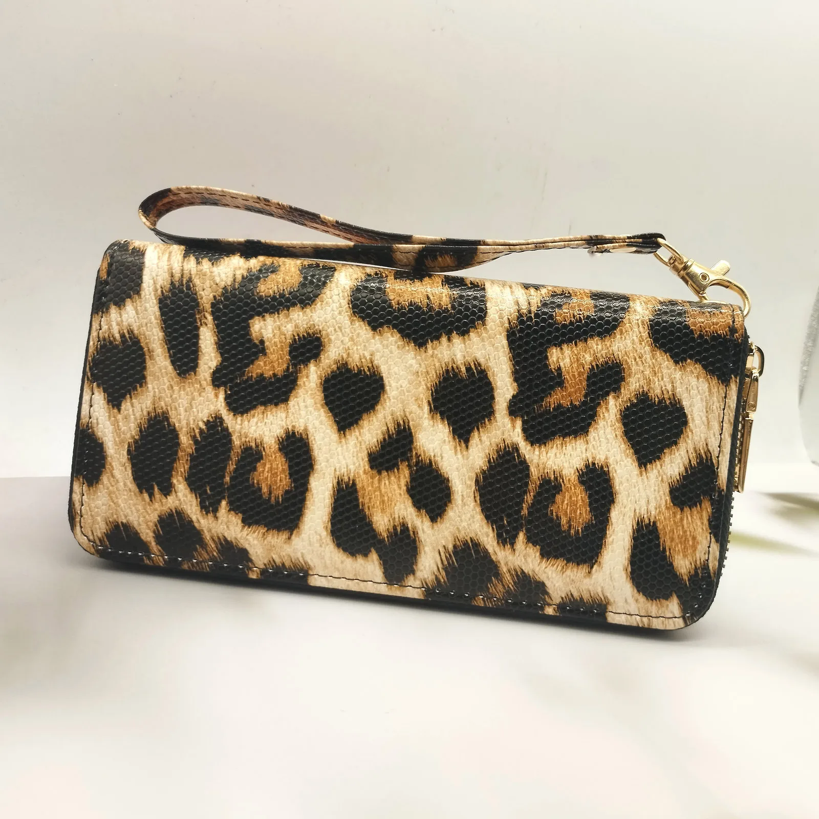 Portafoglio lungo alla moda con motivo leopardato, porta carte di credito portatile con braccialetti, borsa perfetta per l\'uso quotidiano