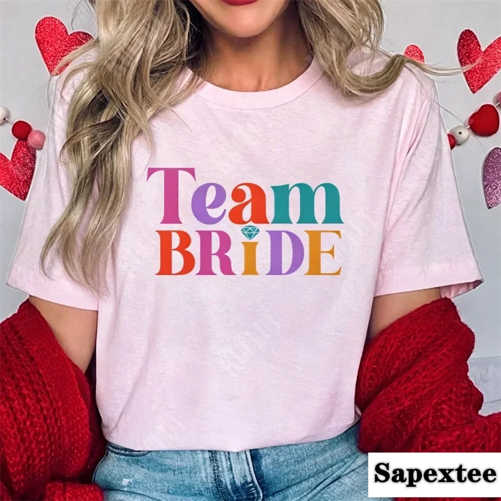 Team Bride Bridesmaid T-shirt Finger Wedding Ring Graphic Tees Bridal Shower Engaged Tshirt Women Bachelorette Hen Party Tops