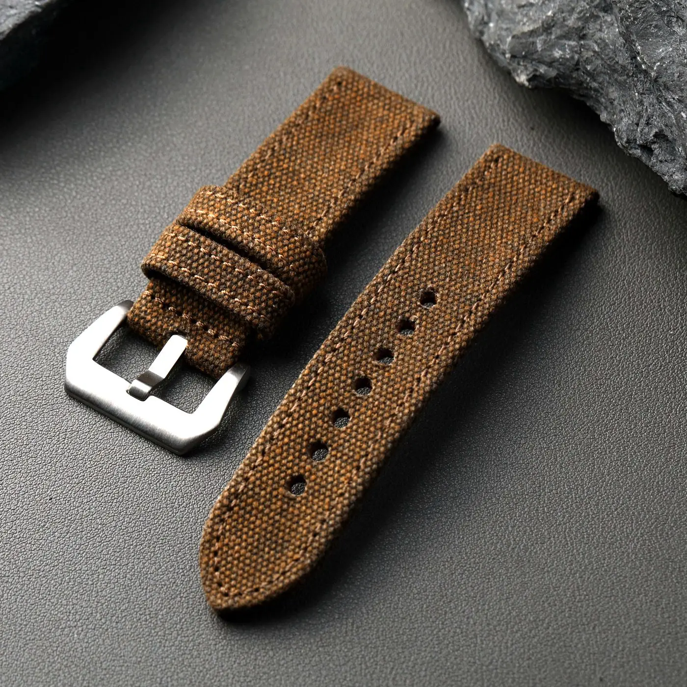Thickened canvas watchband, 22-24MM vintage men's watchband, suitable for mechanical watches, rugged style double-layer canvas