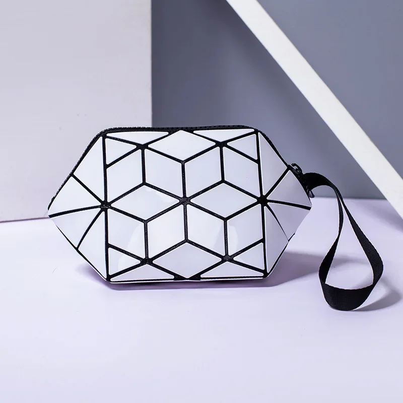 2024 New Women Makeup Bag Clutch Luminous Cosmetic Bags For Ladies Geometric Cosmetic Organizer Purse Women Travel Make Up Bag