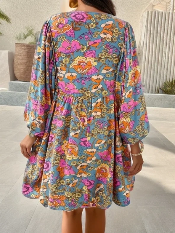 Elegancka sukienka mini z długim rękawem, plisowana, z kwiatowym wzorem, dekoltem w serek, sznurowana, w kształcie litery A, na wiosnę, codzienna, z wysokim stanem, idealna na wakacje.