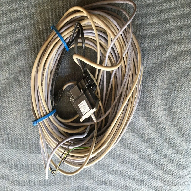 متوفر محرك سيرفو HF-KP23 بحالة جيدة #3