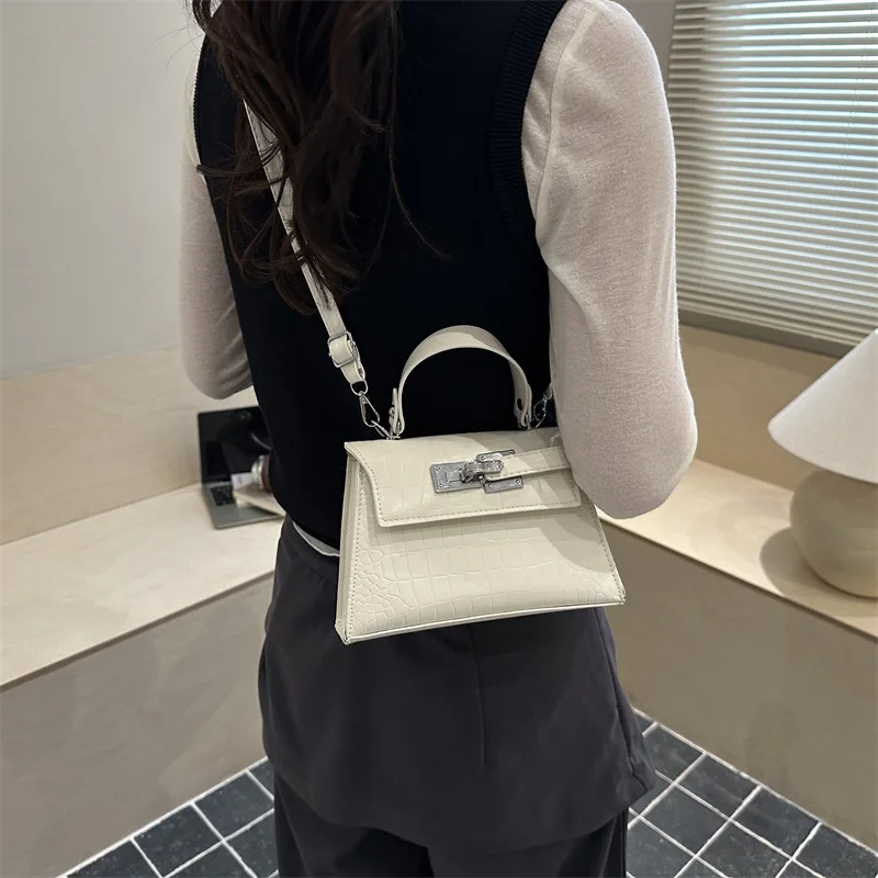 2026 New Fashion Crocodile Pattern Women's Handbag Versatile Shoulder Crossbody Bag Single Strap Stylish Bag Ladies Purse