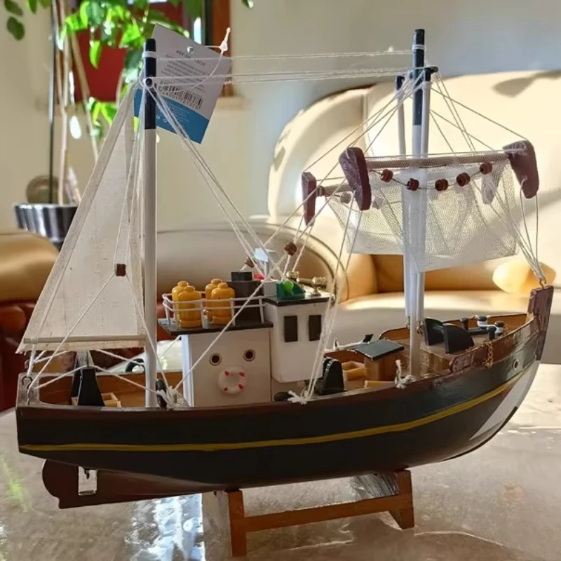 Adornos de velero mediterráneo de vela suave, modelo de barco de madera maciza europea, decoraciones ligeras, regalos de lujo, decoración del hogar